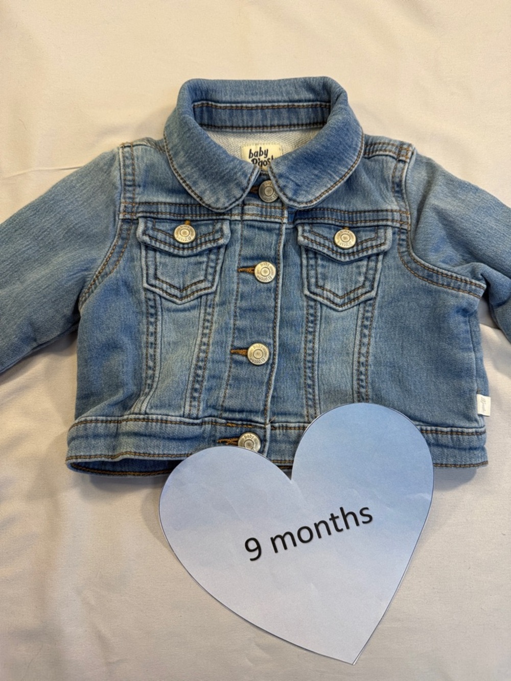 OshKosh B'gosh - denim jean jacket. Size 9 months